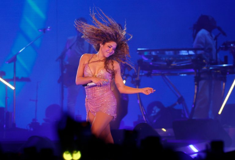 Shakira se despide de Colombia con “ganas de volver”