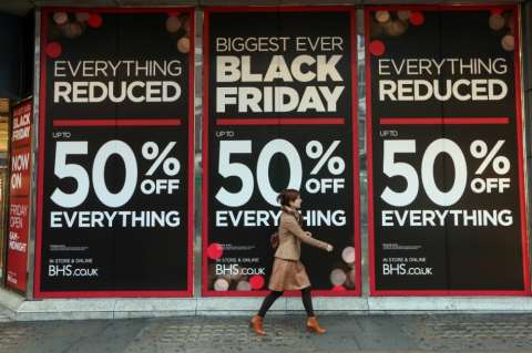 Menos multitudes y más compras por Internet en EE.UU. por el "Viernes Negro"