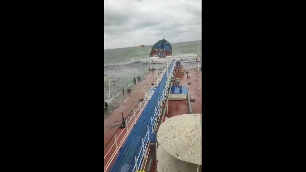 Imágenes de uno de los barcos captadas en video.
