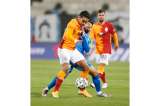 Gol y expulsión para Falcao en la victoria del Galatasaray