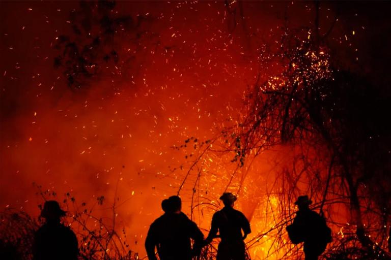 Los incendios forestales y las olas de calor frenan avances en mejoras de calidad del aire