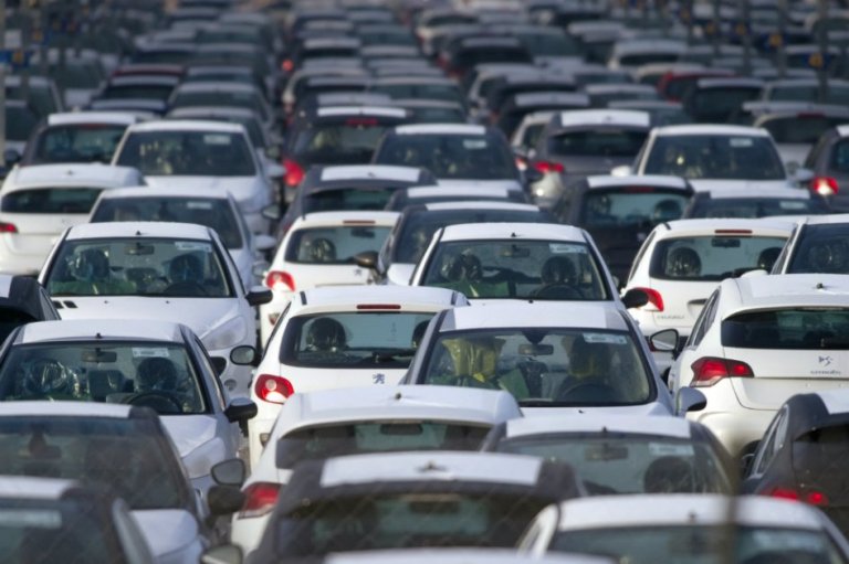 Retrocede 15% venta de automóviles en Venezuela en primer semestre