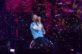 Coldplay festeja los 40 años de Chris Martin con "Hypnotised"