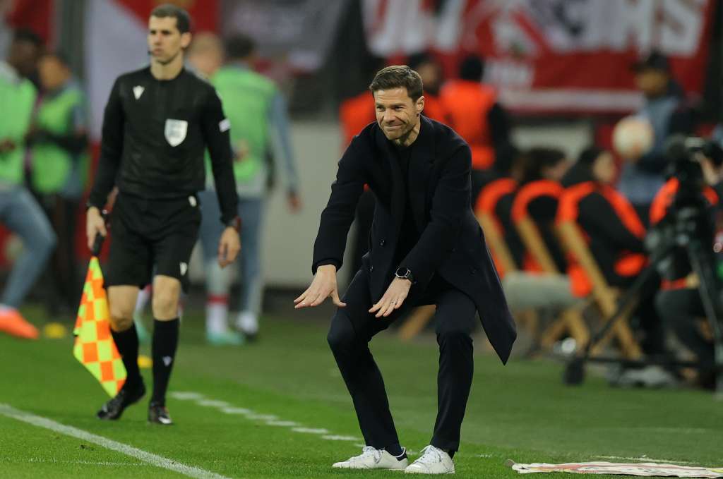 Leverkusen (Germany), 16/02/2023.- Leverkusen head coach Xabi Alonso reacts during the UEFA Europa League play-off, 1st leg match between Bayer Leverkusen and AS Monaco in Leverkusen, Germany, 16 February 2023. (Alemania) EFE/EPA/Friedemann Vogel