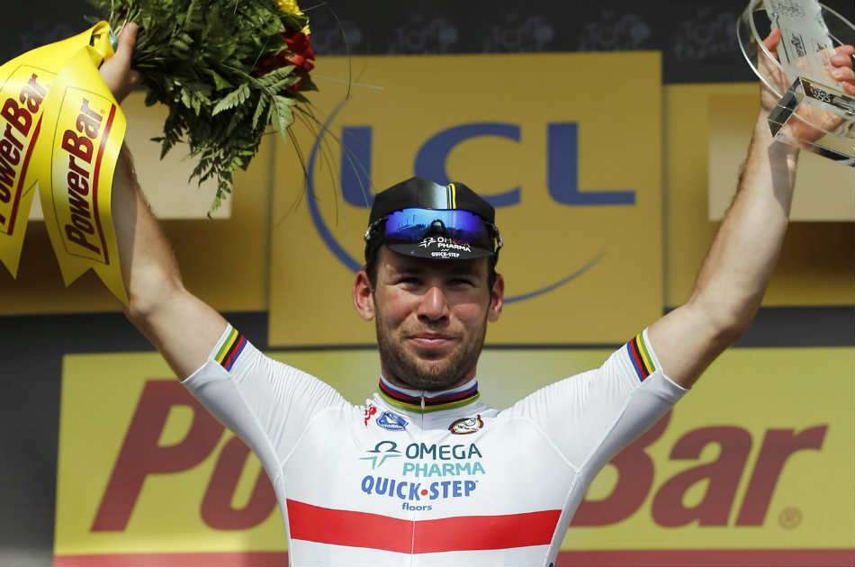 Cavendish celebra su primera victoria en el centenario del Tour de Francia.