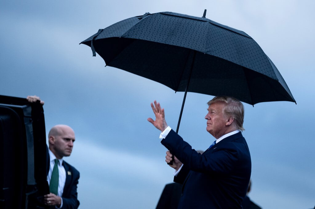Donald Trump, presidente de Estados Unidos, en su llegada a Osaka, Japón. / AFP