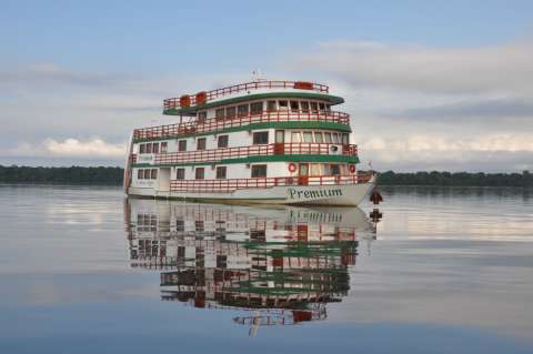 Travesía por el Amazonas en un barco de carga
