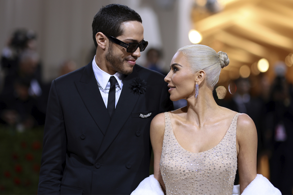 La modelo Kim Kardashian esperó 6 meses antes de presentarles a sus hijos a su nuevo novio, Pete Davidson. Estos fueron sus motivos