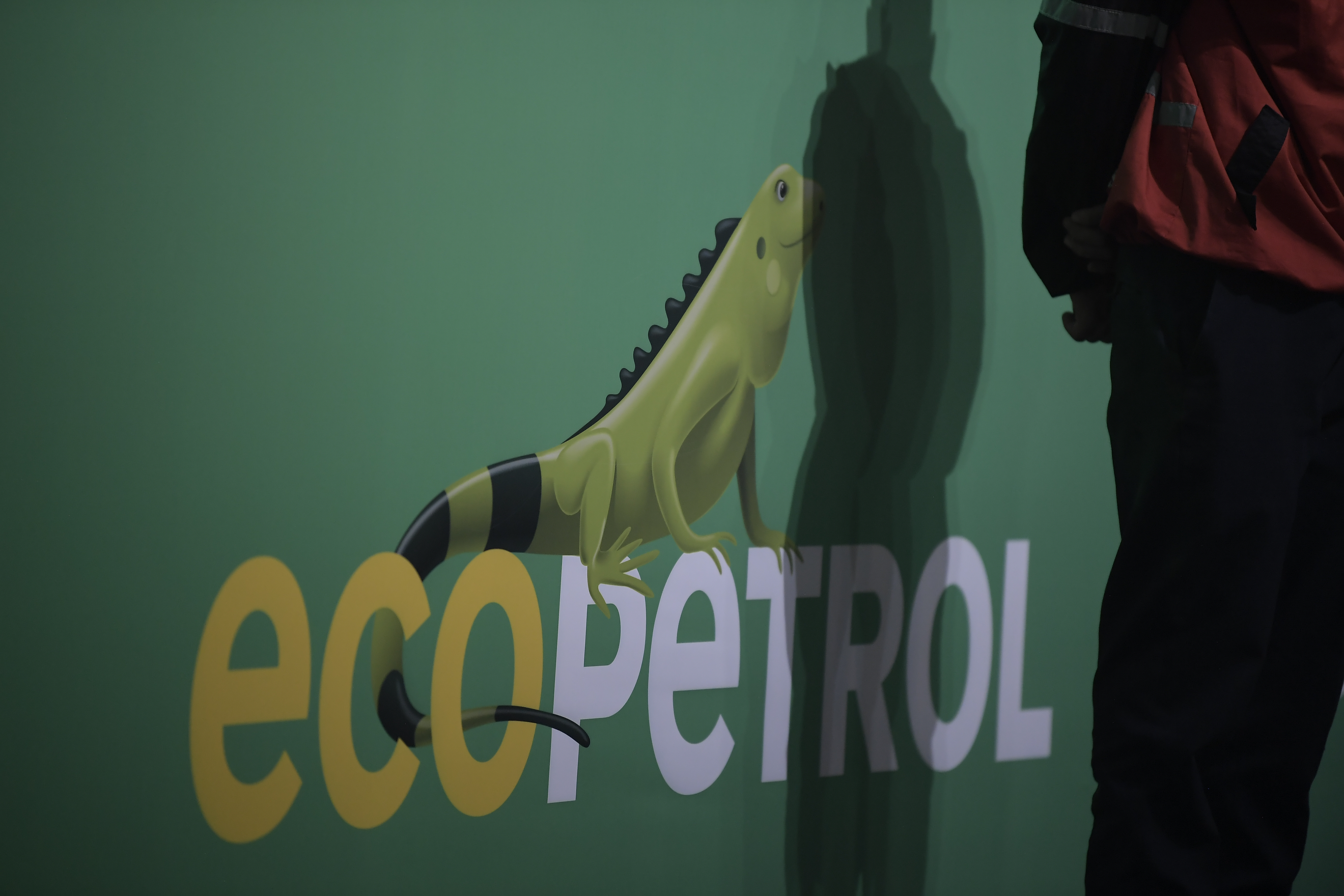 Accionistas acudieron a la Asamblea general de Ecopetrol 2024, que se adelanta en Corferias (Bogotá), para abordar temas claves, como la designación de nuevos miembros para la junta directiva, presentación de los más estados financieros 2023 y el cambio de la razón social de la empresa.