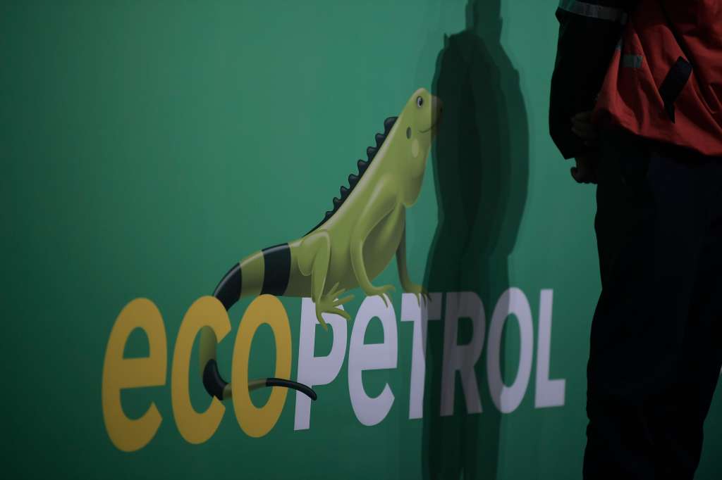 Accionistas acudieron a la Asamblea general de Ecopetrol 2024, que se adelanta en Corferias (Bogotá), para abordar temas claves, como la designación de nuevos miembros para la junta directiva, presentación de los más estados financieros 2023 y el cambio de la razón social de la empresa.