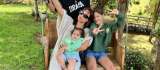 Andrea Valdiri mostró la increíble similitud con sus hijas. ¡Son idénticas!