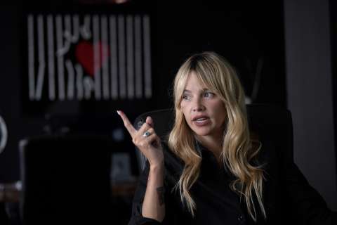 Johana Bahamón explica ley para que mujeres cabeza de familia salgan de prisión