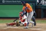 Los Astros vencieron a Filis e igualaron la Serie Mundial de béisbol
