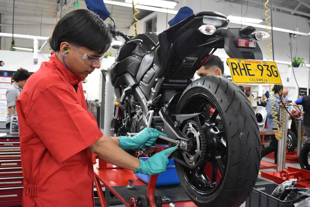 Ensambladora de motos