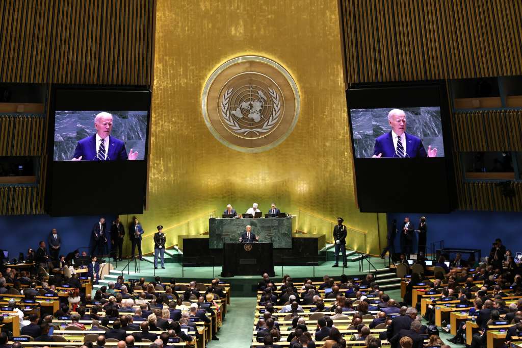 New York (United States), 24/09/2024.- US President Joe Biden (C) speaks during the General Debate of the 79th session of the United Nations General Assembly at United Nations Headquarters in New York, New York, USA, 24 September 2024. The annual high-level General Debate gathers world leaders from 24 to 28 September, and 30 September under the theme, 'Leaving no one behind: acting together for the advancement of peace, sustainable development and human dignity for present and future generations'. (Nueva York) EFE/EPA/JUSTIN LANE