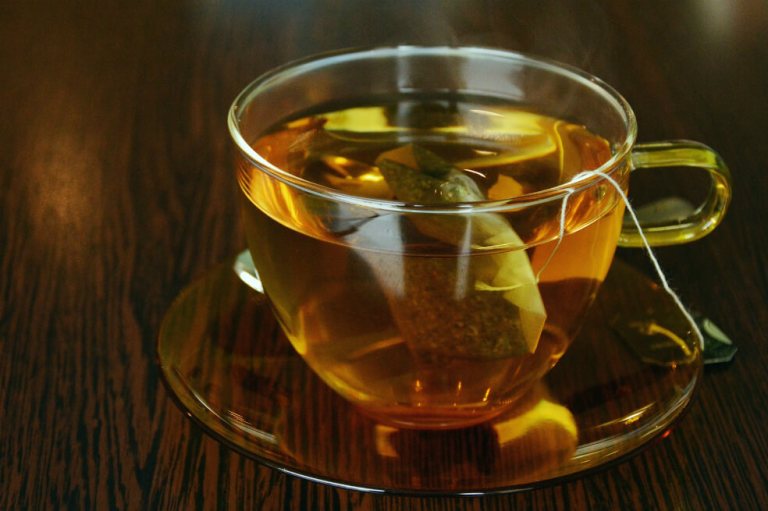 Las bolsitas de té podrían liberar miles de millones de partículas microplásticas