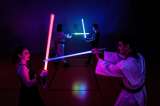 En fotos: la escuela que enseña a usar sables de luz a fanáticos de "Star Wars"
