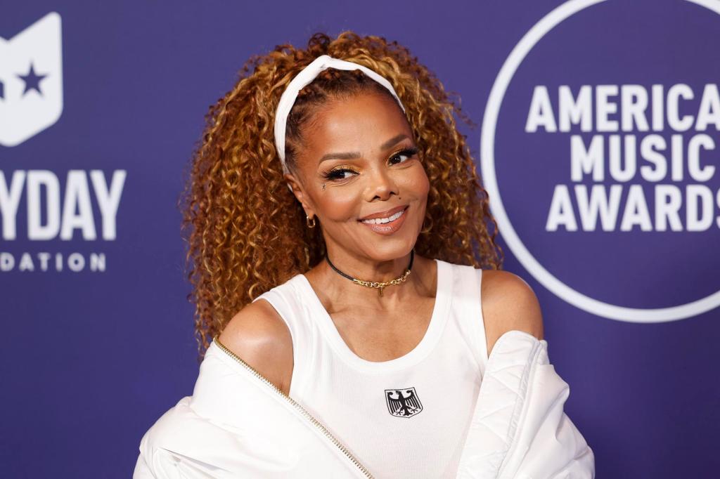 Las Vegas (United States), 26/05/2025.- Janet Jackson, winner of the ICON award, poses in the press room during the 2025 American Music Awards at Fontainebleau Las Vegas in Las Vegas, Nevada, USA, 26 May 2025. The American Music Awards recognizes the year's top music achievements as determined by fan voting. EFE/EPA/CAROLINE BREHMAN