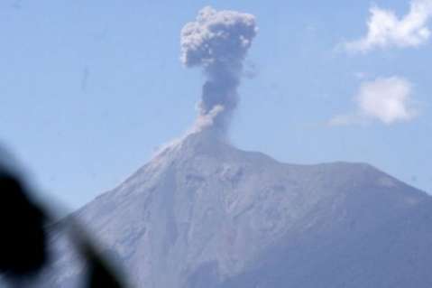 Volcán de Fuego en Guatemala está registrando entre 3 y 4 explosiones por hora