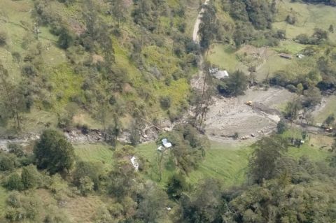 Tres muertos y 40 viviendas afectadas: balance de creciente de río en Gachetá
