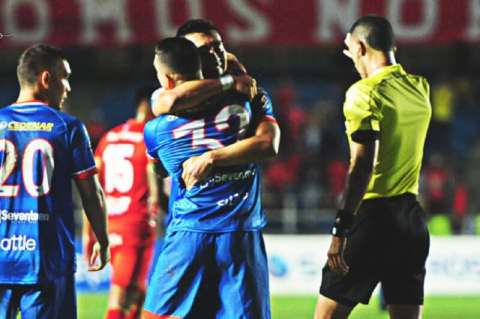 Deportivo Pasto sigue dando la pelea