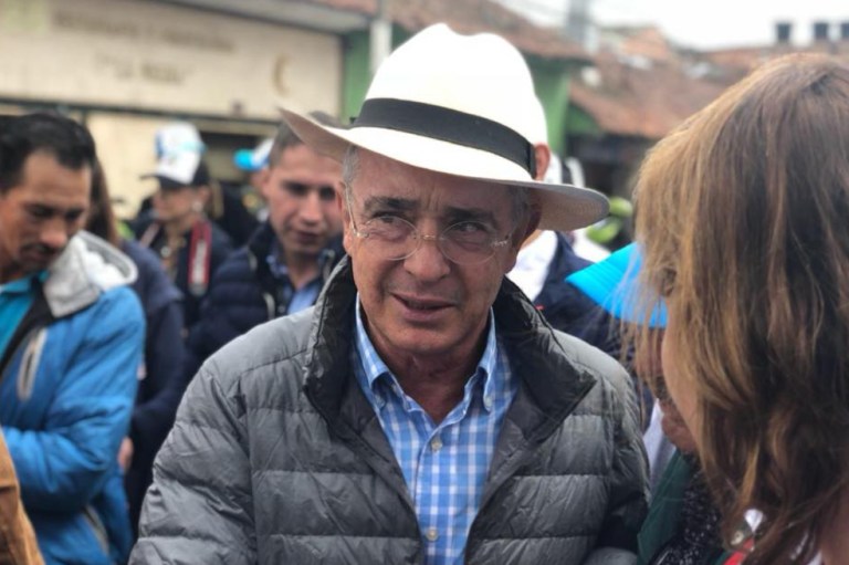 Los testigos que pusieron su dedo acusador sobre el expresidente Uribe