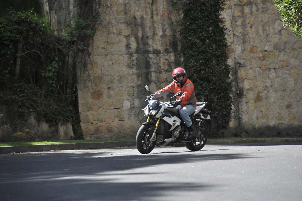 Motocicleta BMW S 1000 R - año 2014