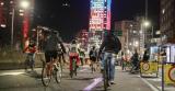 Atracan a doce jóvenes en la ciclovía nocturna: ladrones se escondían en arbustos