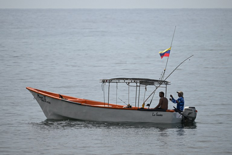 Así fue el regreso de dos pescadores que estuvieron a la deriva por 48 horas