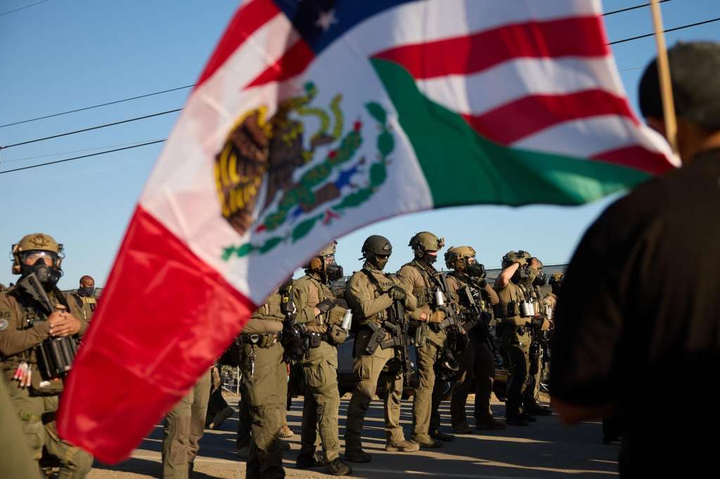 CAMARILLO (United States), 11/07/2025.- Federal immigration officials carrying out raids on two southern California cannabis farms clashed with protesters in Camarillo, California, USA, 10 July 2025. On 8 July 2025, city and county officials in Los Angeles joined a federal lawsuit against the Trump administration to stop widespread immigration raids that have prompted demonstrations and caused panic in Latino communities across Southern California. EFE/EPA/ALLISON DINNER
