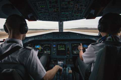 Copiloto de un avión fue encontrado ebrio antes del despegue