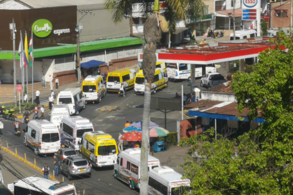 Seis empresas de transporte participan en la protesta. / Cortesía