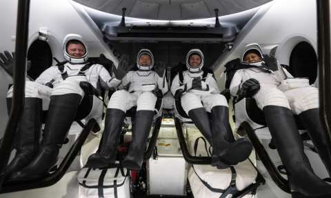 Astronautas regresaron a la Tierra tras una misión de ocho meses en el espacio