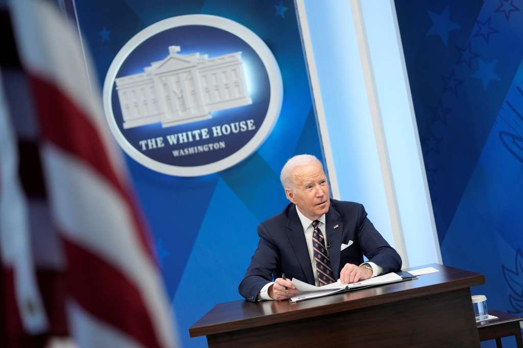 Washington (United States), 22/02/2022.- US President Joe Biden hosts a virtual event announcing progress on securing critical mineral supply chains, powering clean energy manufacturing, and creating good-paying jobs in the South Court Auditorium in the Eisenhower Executive Office Building in Washington, DC, USA, on 22 February 2022. (Estados Unidos) EFE/EPA/Chris Kleponis / POOL