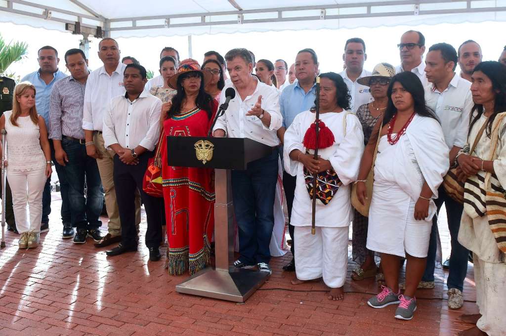 El presidente Santos tras la reunión con autoridades de La Guajira. / SIG