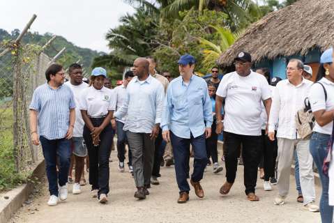 Cancilleres de Colombia y Panamá visitaron Capurganá, ante la crisis migratoria