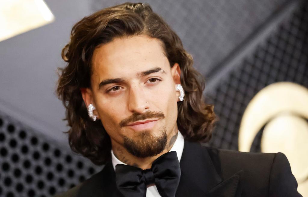 Los Angeles (United States), 04/02/2024.- Columbia musician Maluma arrives for the 66th annual Grammy Awards ceremony at Crypto.com Arena in Los Angeles, California, USA, 04 February 2024. EFE/EPA/CAROLINE BREHMAN