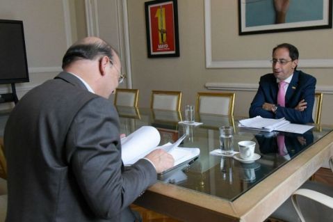 Estas son las caras de los miembros del empalme presidencial entre Petro y De la Espriella