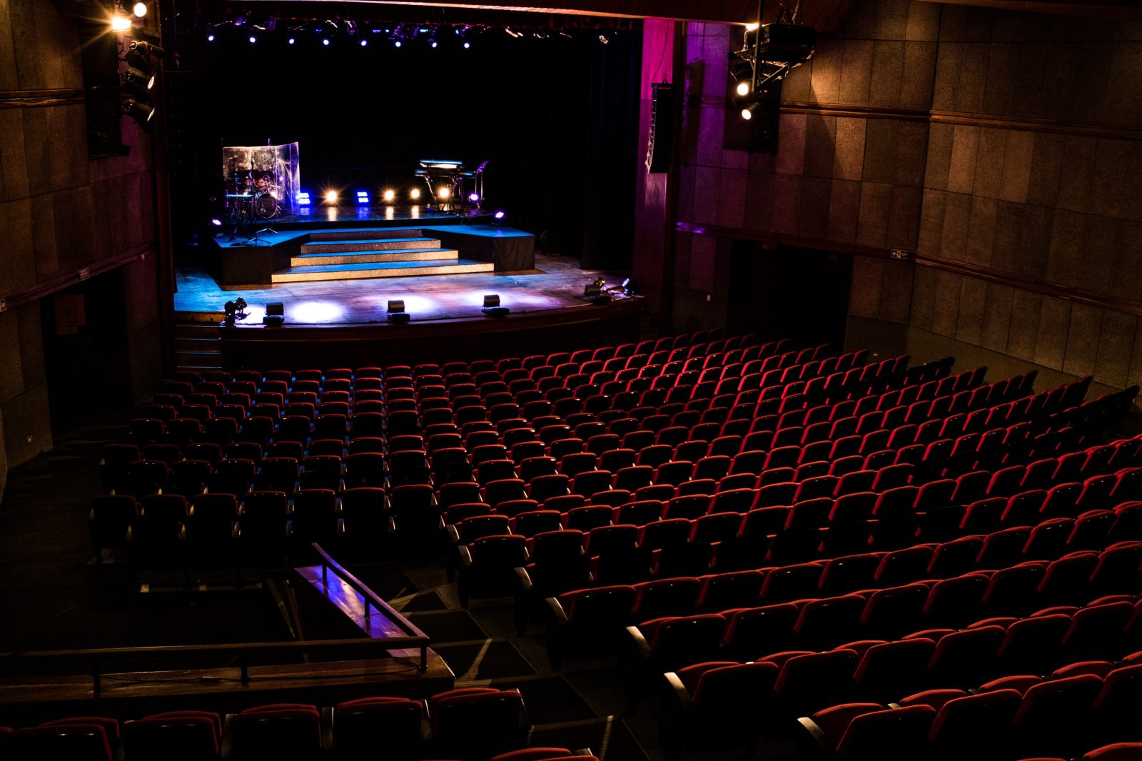 Las mejores obras de teatro, un beneficio del El Espectador.