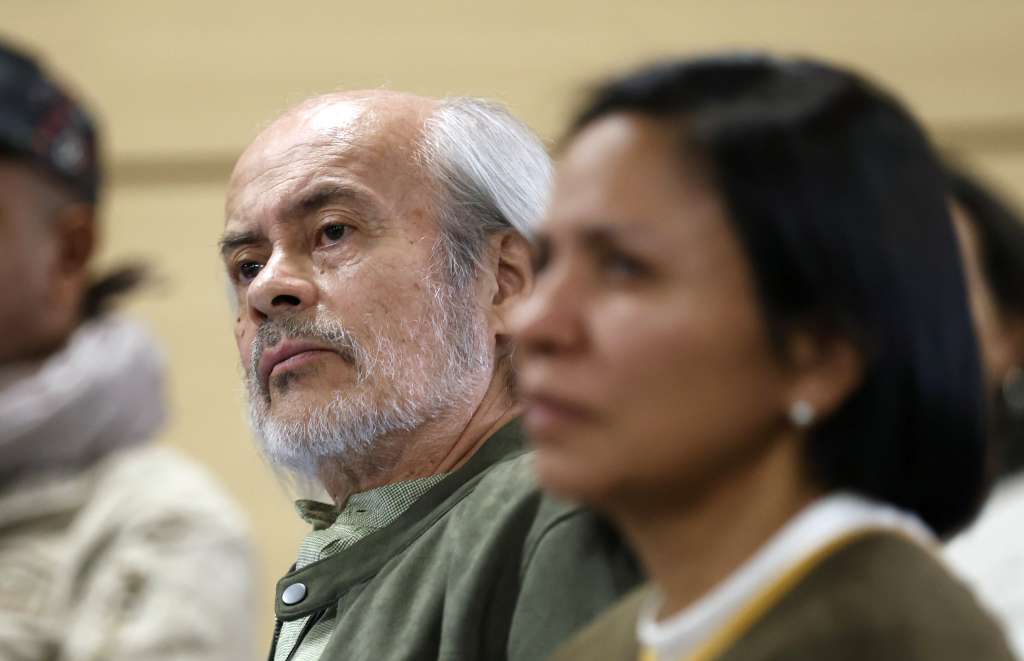 AME476. BOGOTÁ (COLOMBIA), 25/04/2024.- Luis Jorge Garay participa en la presentación de la IV Encuesta Nacional de Verificación 2023 sobre las condiciones de vida y el goce efectivo de los derechos de la población desplazada este jueves, en Bogotá (Colombia). Tobón aseguró que la presentación de la encuesta es "muy importante porque es el reconocimiento a una experiencia y análisis que se han hecho y deben ser reconocidos por las instituciones". EFE/Mauricio Dueñas Castañeda