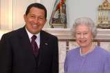 Video: La vez que Isabel II rechazó un abrazo de Hugo Chávez