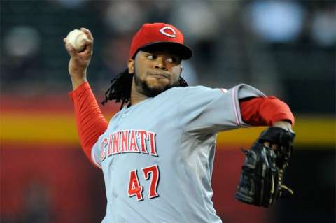 Dominicano Cueto se consolida como el más ganador en la MLB