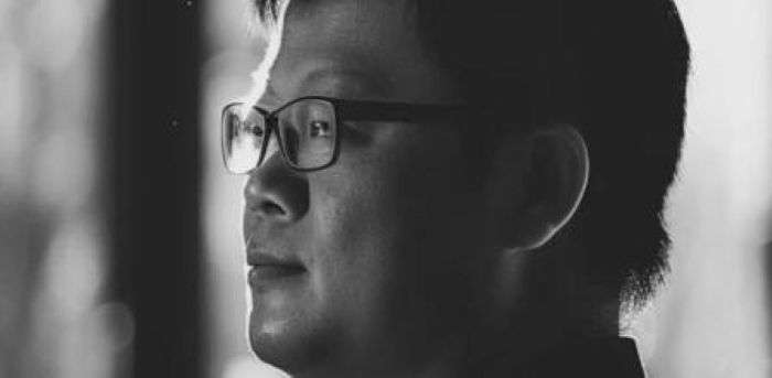 Jianwei Xun, supuesto autor de  "Hipnocracia: Trump, Musk y la nueva arquitectura de la realidad" y personaje creado por Andrea Colamedici.