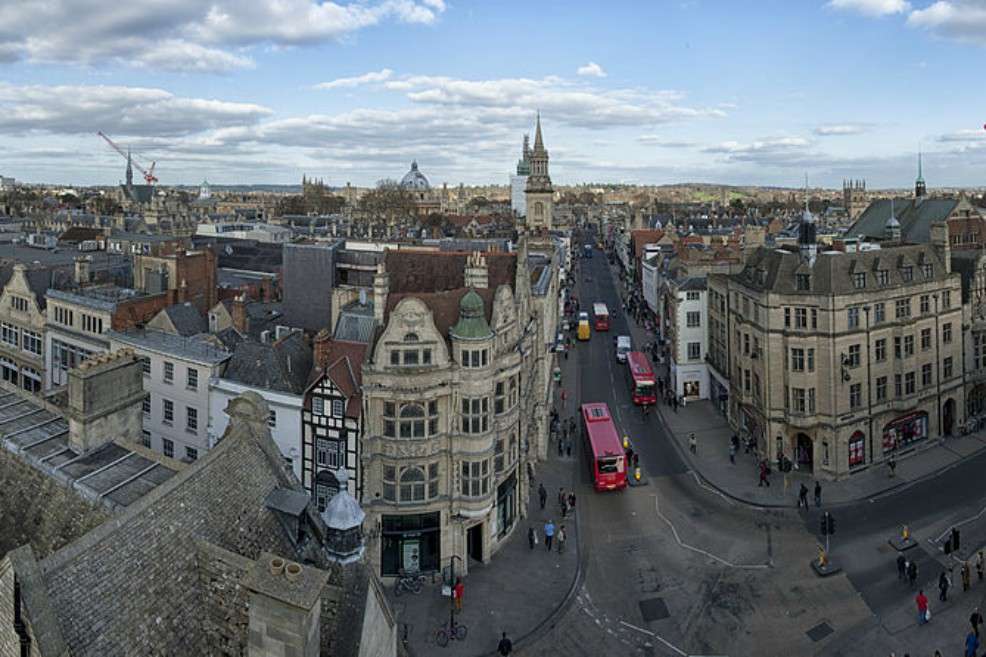 Oxford espera que en 2020 ya no circulen más carros de diésel o gasolina por el centro de la ciudad. / chensiyuan / Wikimedia - Creative Commons