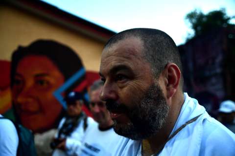 Carlos Negret se despacha contra el Nuevo Liberalismo y renuncia al partido