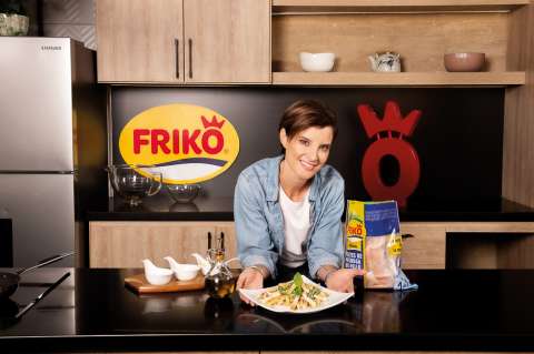 Recetas con pechuga: pasta pesto con filete de pechuga Friko