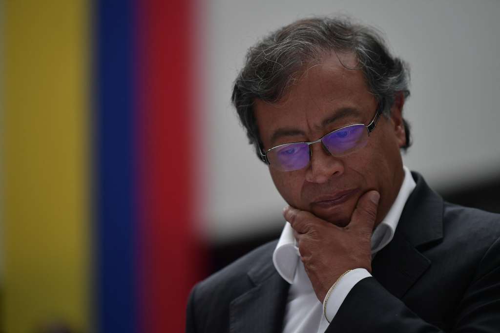Inscripción de la candidatura a la presidencia de Gustavo Petro en la Registraduría Nacional