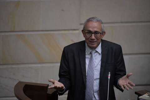 El desfile de funcionarios que han salido del Centro de Memoria en la era Acevedo