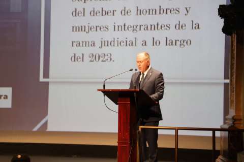 Rama Judicial premia a dos funcionarios por hacer justicia con enfoque de género