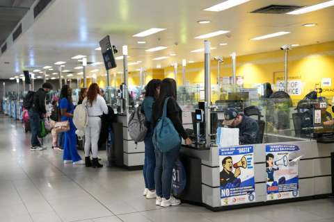 El Dorado amplía zona de inmigración en medio de “plan tortuga” y récord de pasajeros